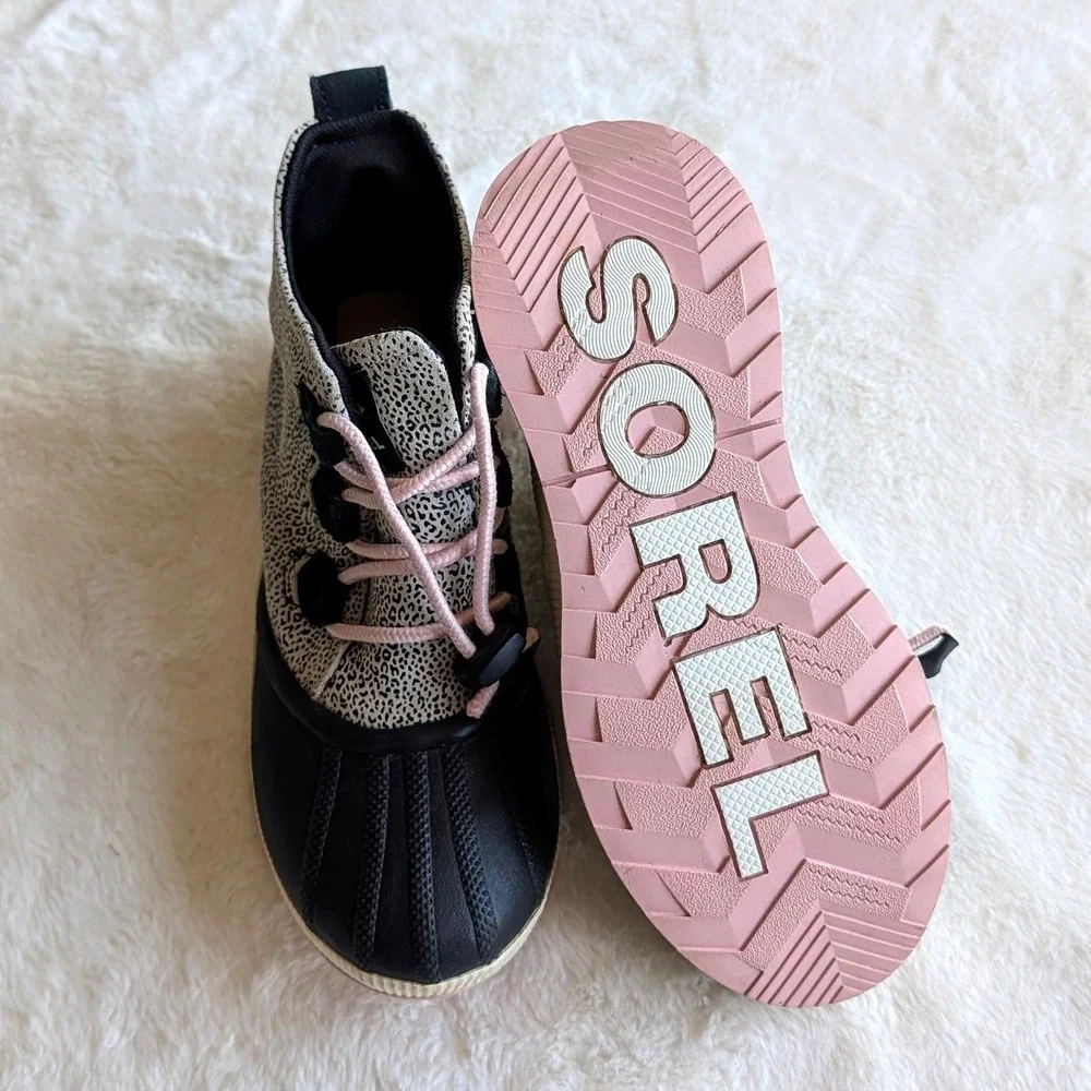 Sorel Out N About III Classic Waterproof Duck Boots Leopard Pink Black Women's 6
